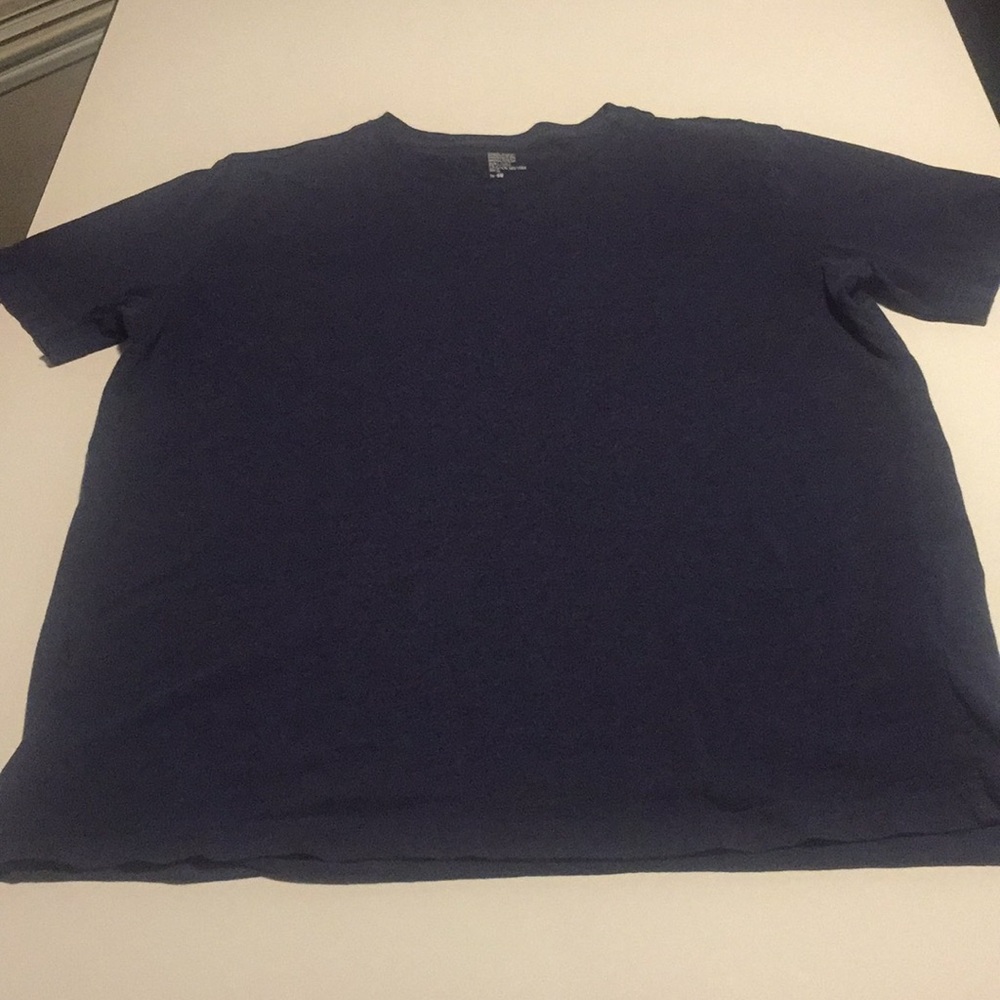 Men’s V-neck tee shirt